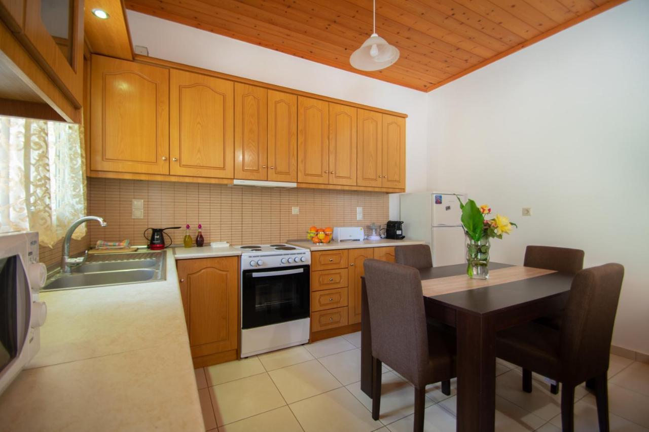 Family Private Homes & Sea View Lithakia  外观 照片