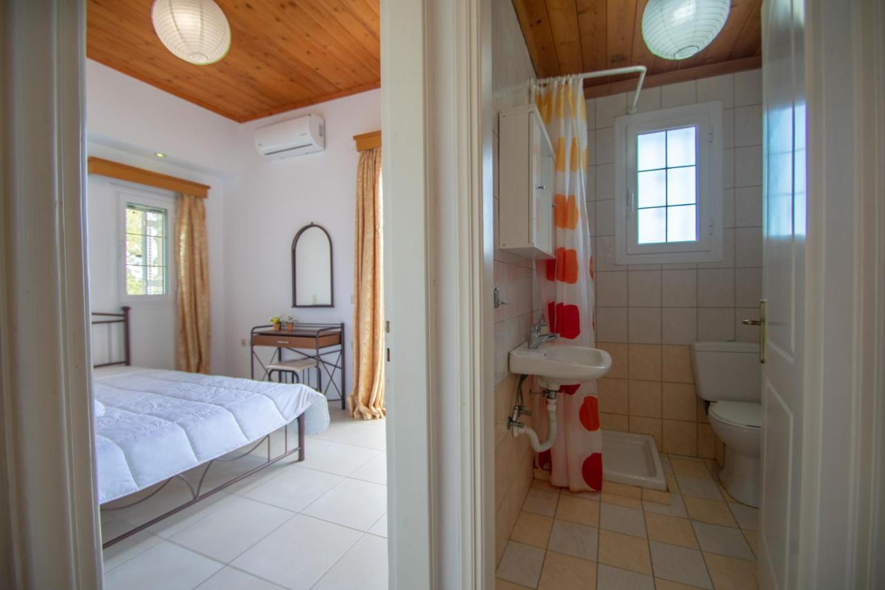 Family Private Homes & Sea View Lithakia  外观 照片