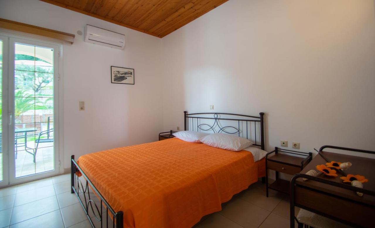 Family Private Homes & Sea View Lithakia  外观 照片