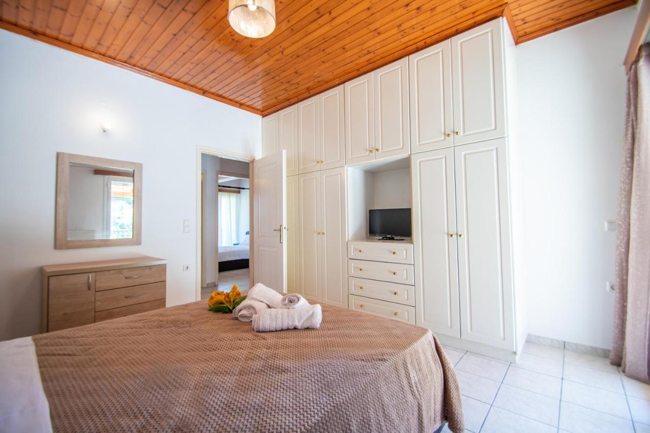 Family Private Homes & Sea View Lithakia  外观 照片